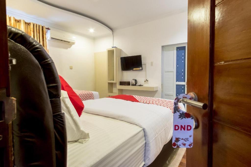 Oyo 619 Naufal Guest House Syariah Medan Dış mekan fotoğraf