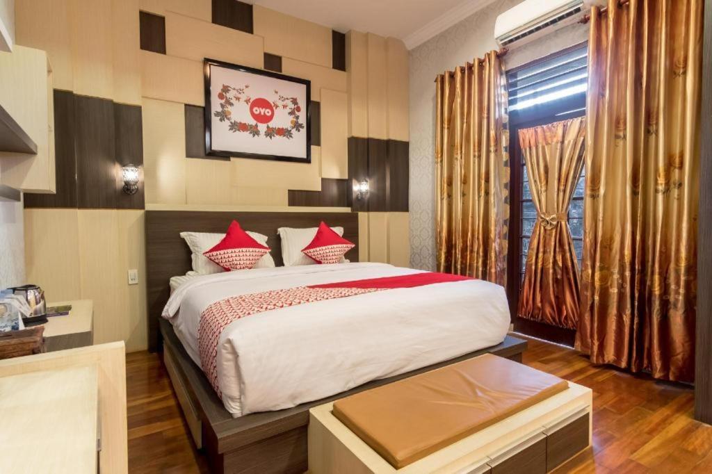 Oyo 619 Naufal Guest House Syariah Medan Dış mekan fotoğraf