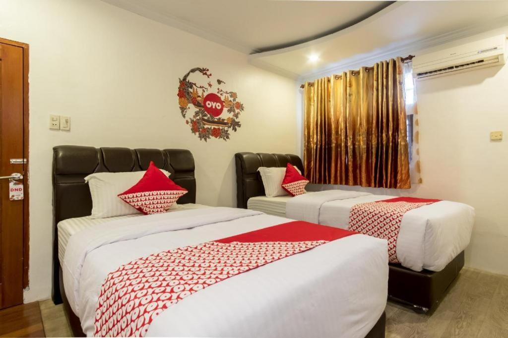Oyo 619 Naufal Guest House Syariah Medan Dış mekan fotoğraf