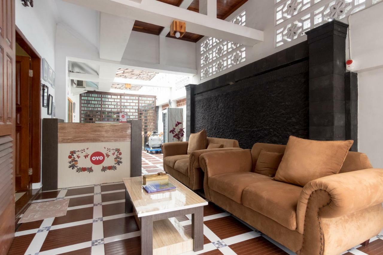 Oyo 619 Naufal Guest House Syariah Medan Dış mekan fotoğraf