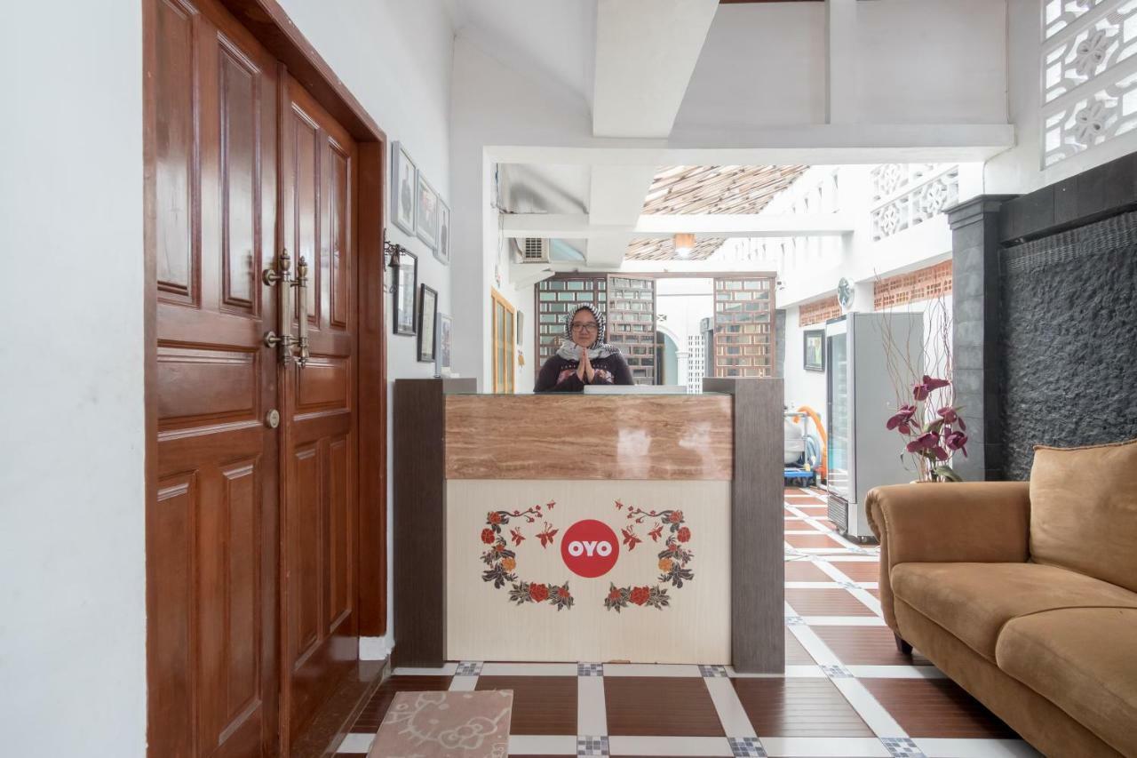 Oyo 619 Naufal Guest House Syariah Medan Dış mekan fotoğraf
