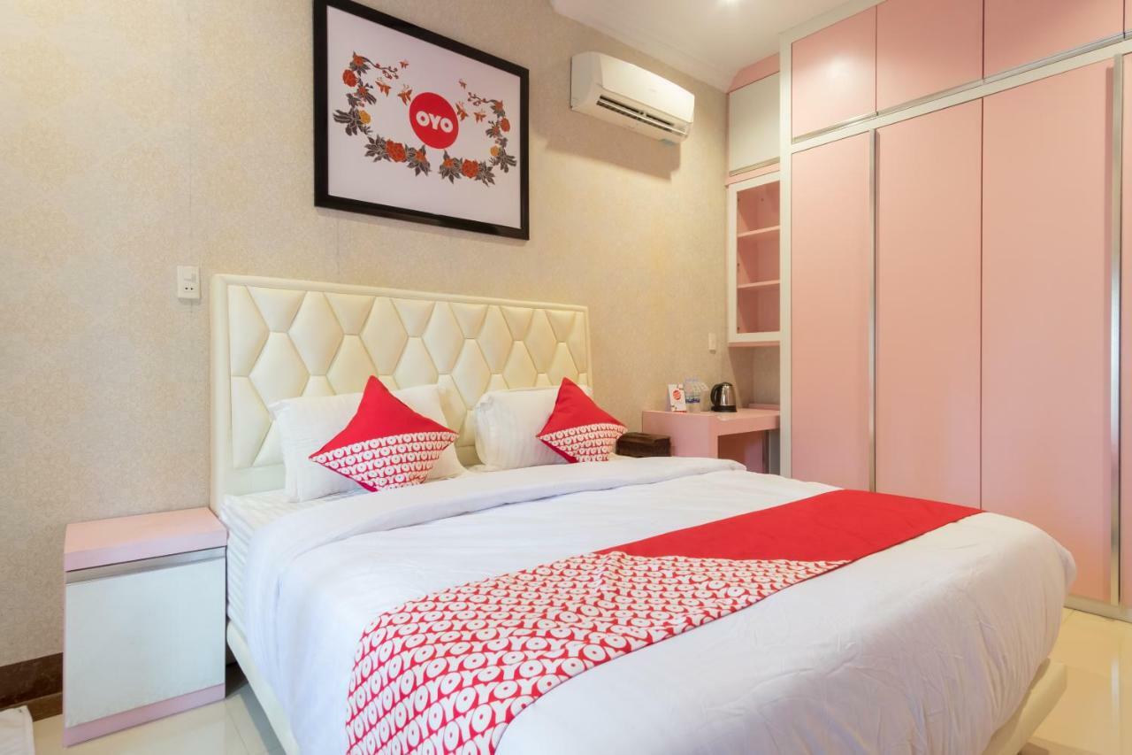 Oyo 619 Naufal Guest House Syariah Medan Dış mekan fotoğraf