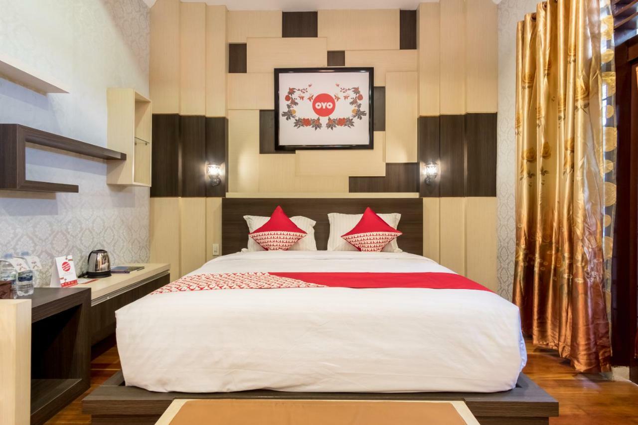 Oyo 619 Naufal Guest House Syariah Medan Dış mekan fotoğraf